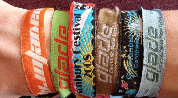 Renginių juostelės su siuvinėtu logotipu