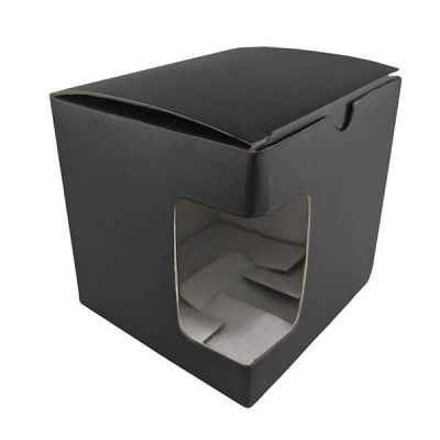 Juoda dėžutė su langeliu